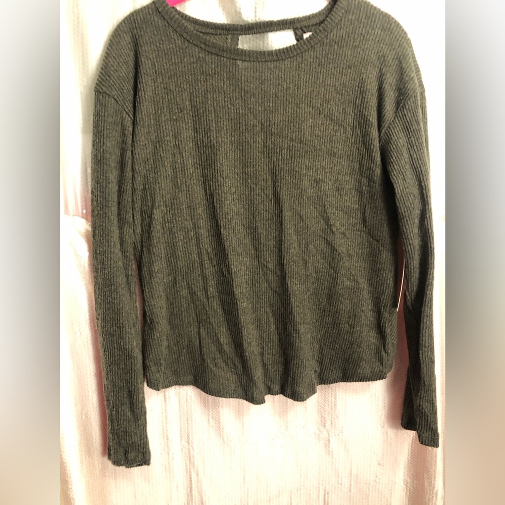 NWT Olive color Top size Medium by Crave Fame
